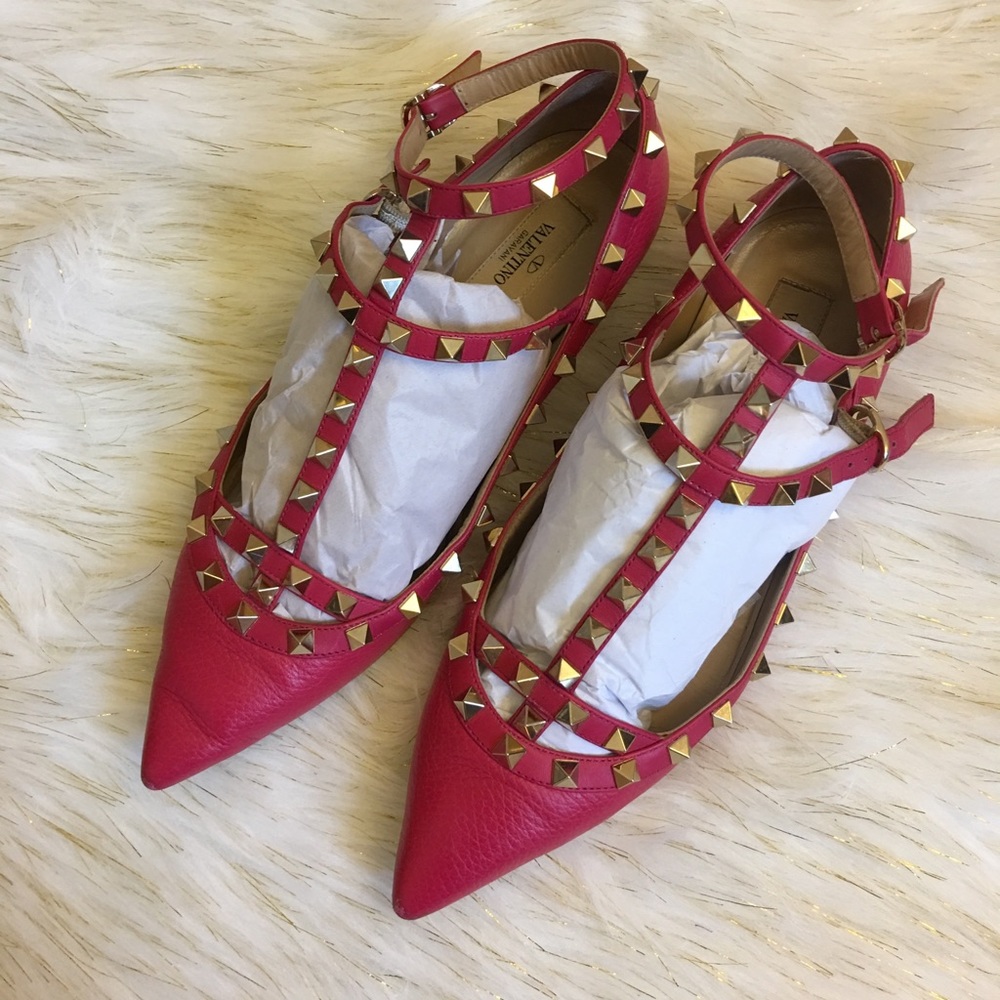 ❌sold on TD❌Authentic Valentino rock studded flats